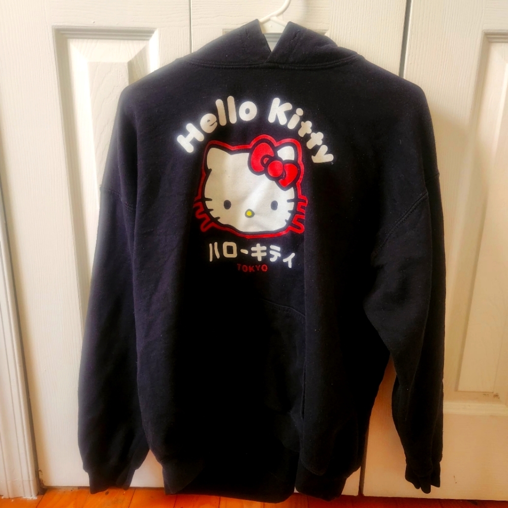 Sanrio hello kitty hoodie xl loved & taken care of graphics are perfect